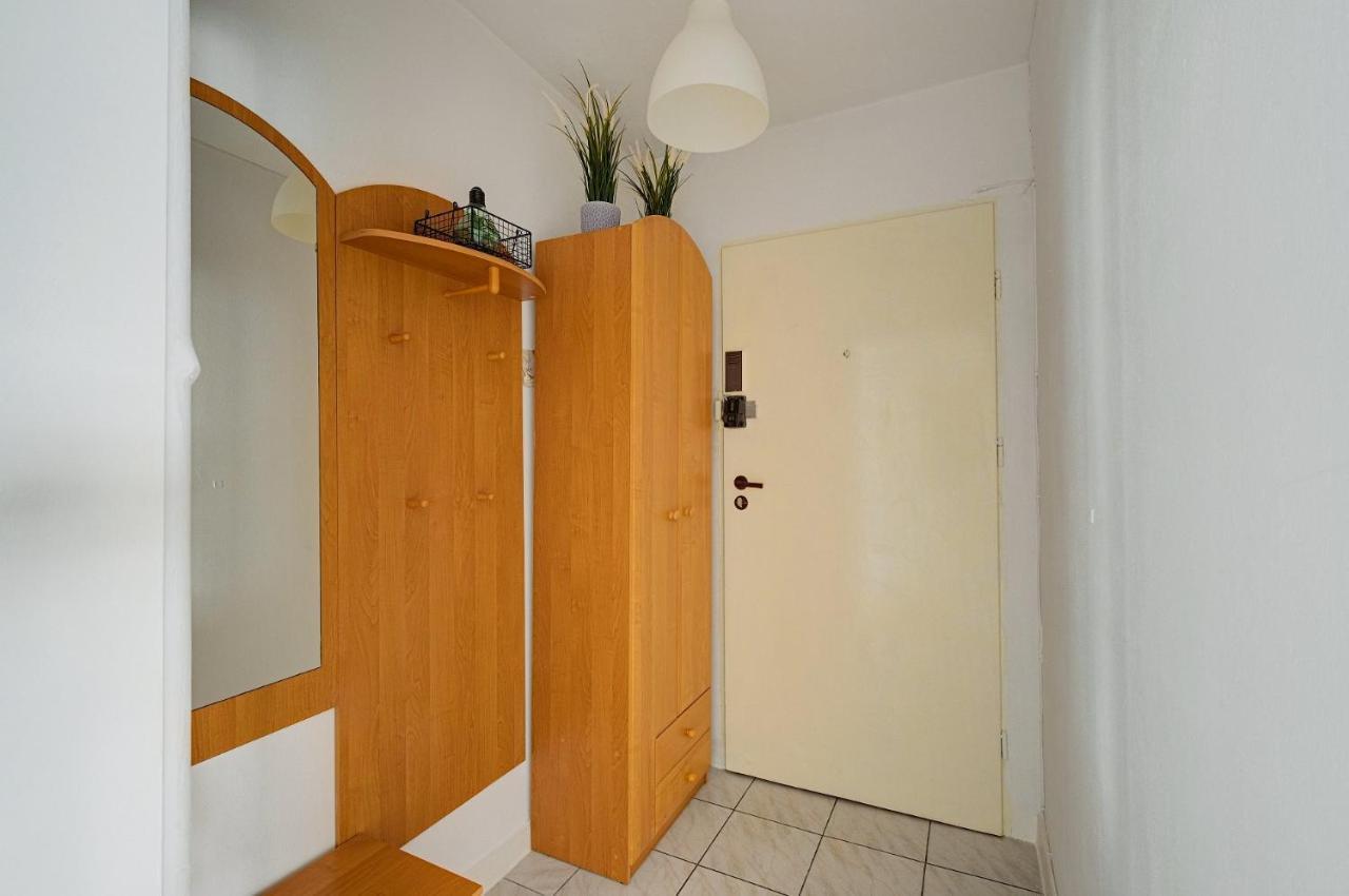 2 Bedroom Apt In Heart Of Warsaw Zgoda 9 Tv70 Exterior photo